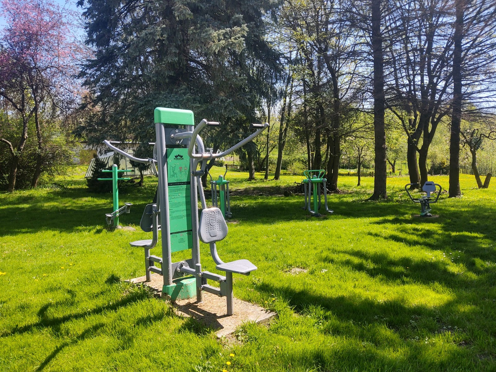 2023-05-15-otoczenie szkoły